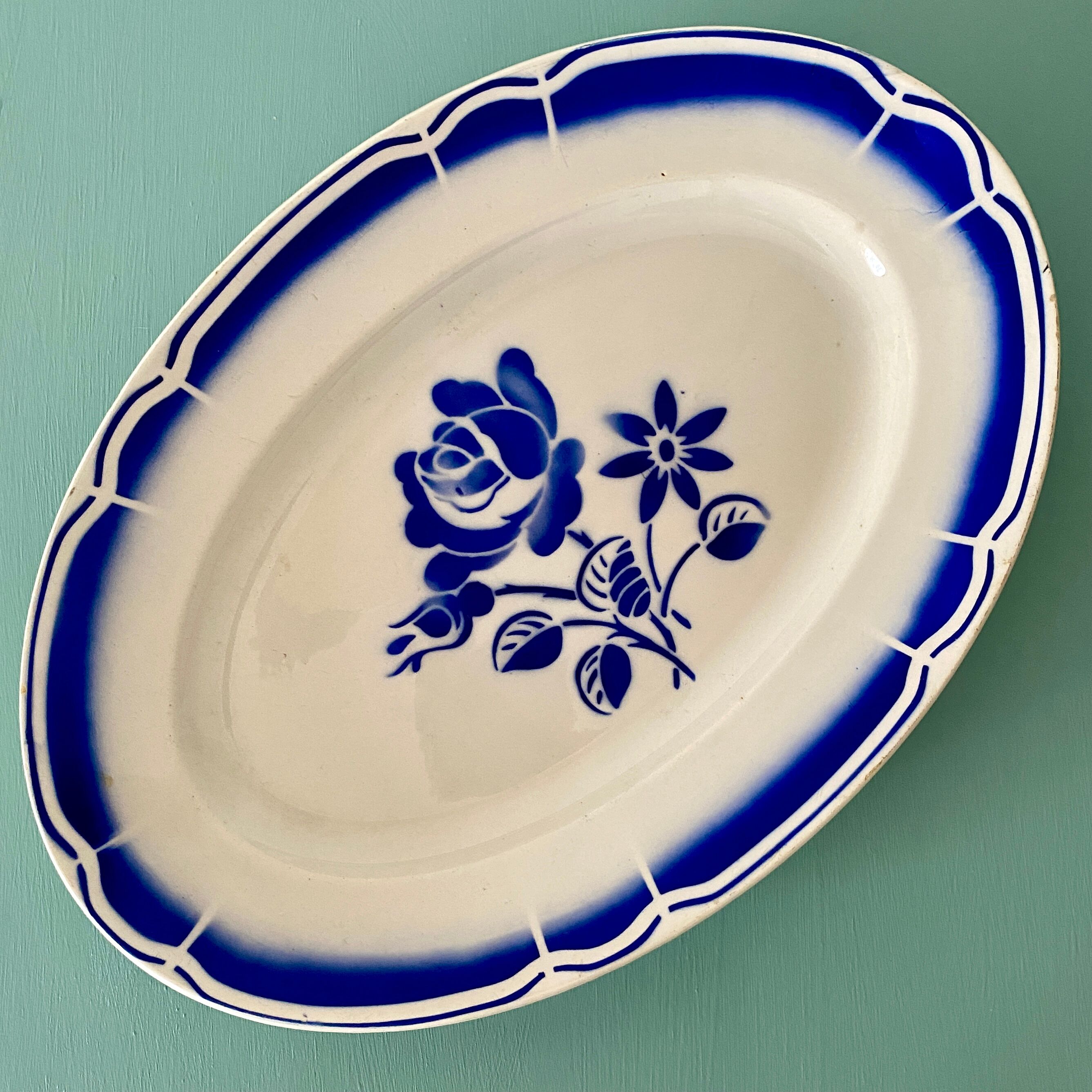 Delight vintage pattern blue flowers