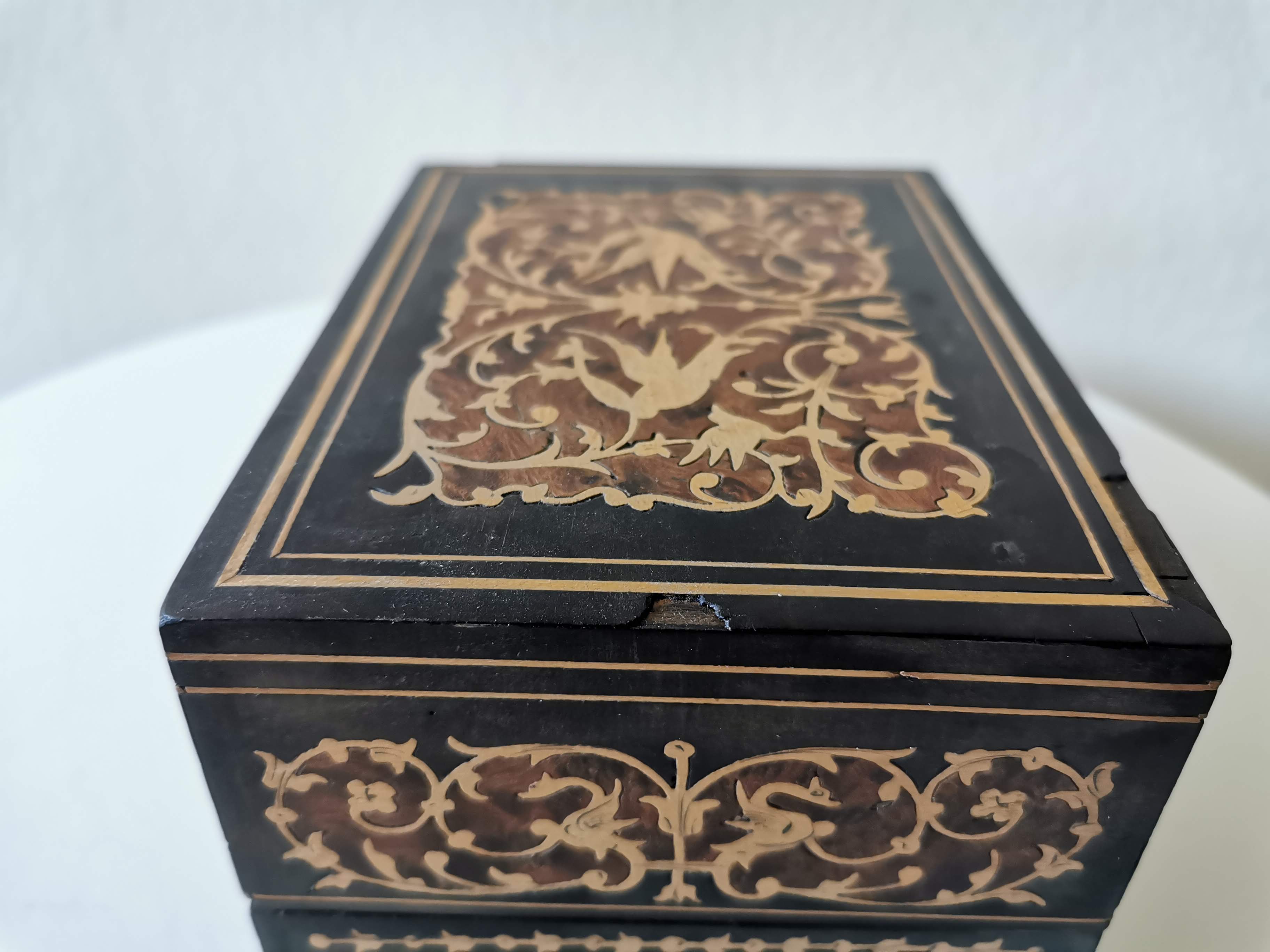 Inmemarked cigarette box