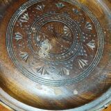 Lot de 2 plateaux en bois ronds sculptés vintage