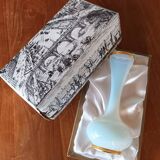 Single flower vase in opaline