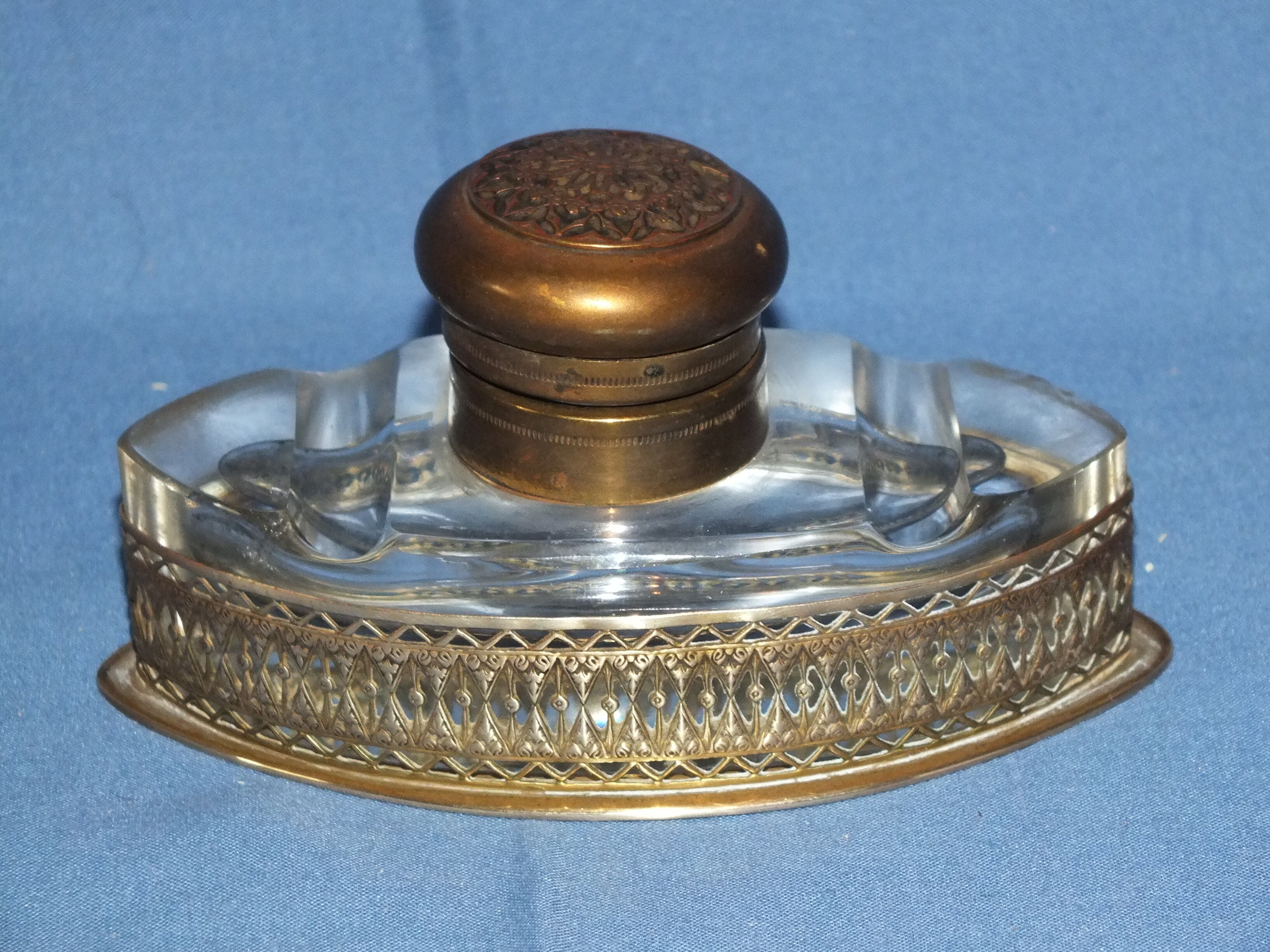 Ink shuttle 19th in crystal and golden brass