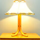 Lampe en bois avec abat-jour