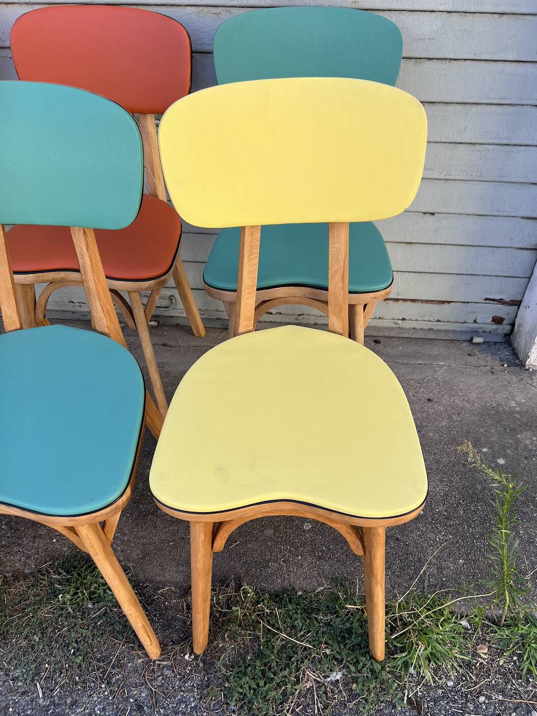 (Lot) 6 Multicoloured Compass Leg Chairs