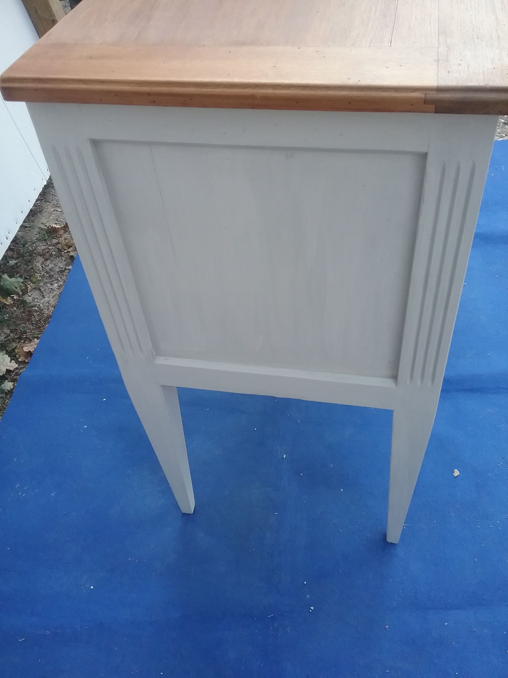 Commode de style Louis XVI
