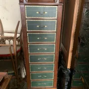 mahogany cabinet in perfect condition