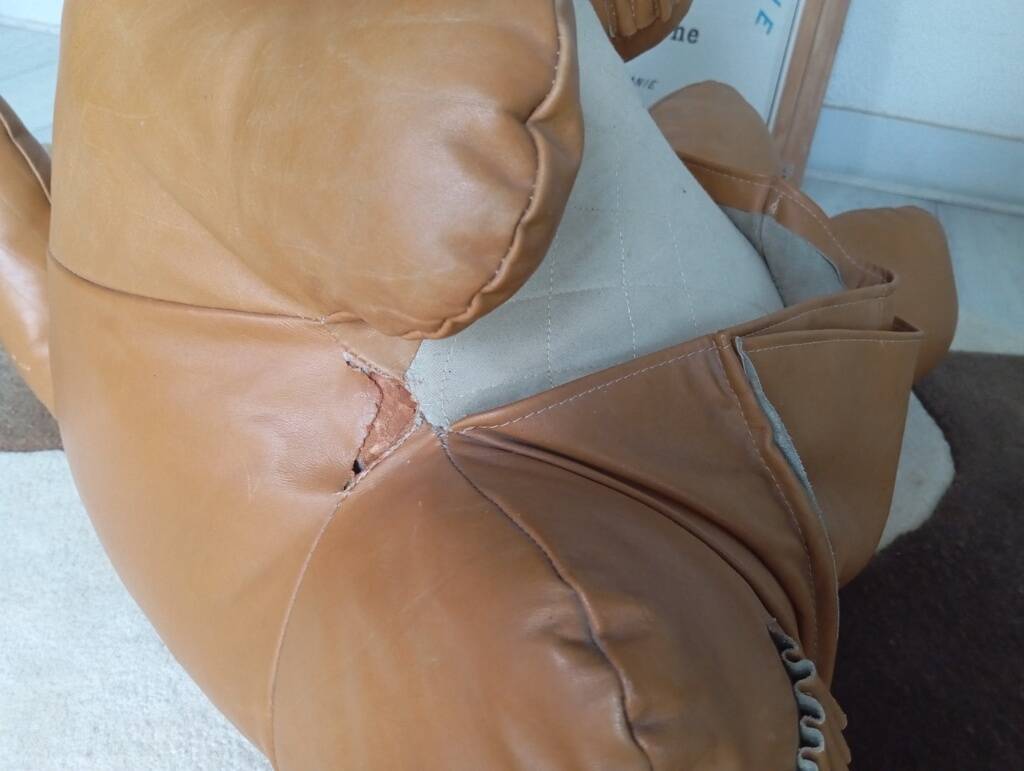 Kangaroo leather magazine rack, 1960s