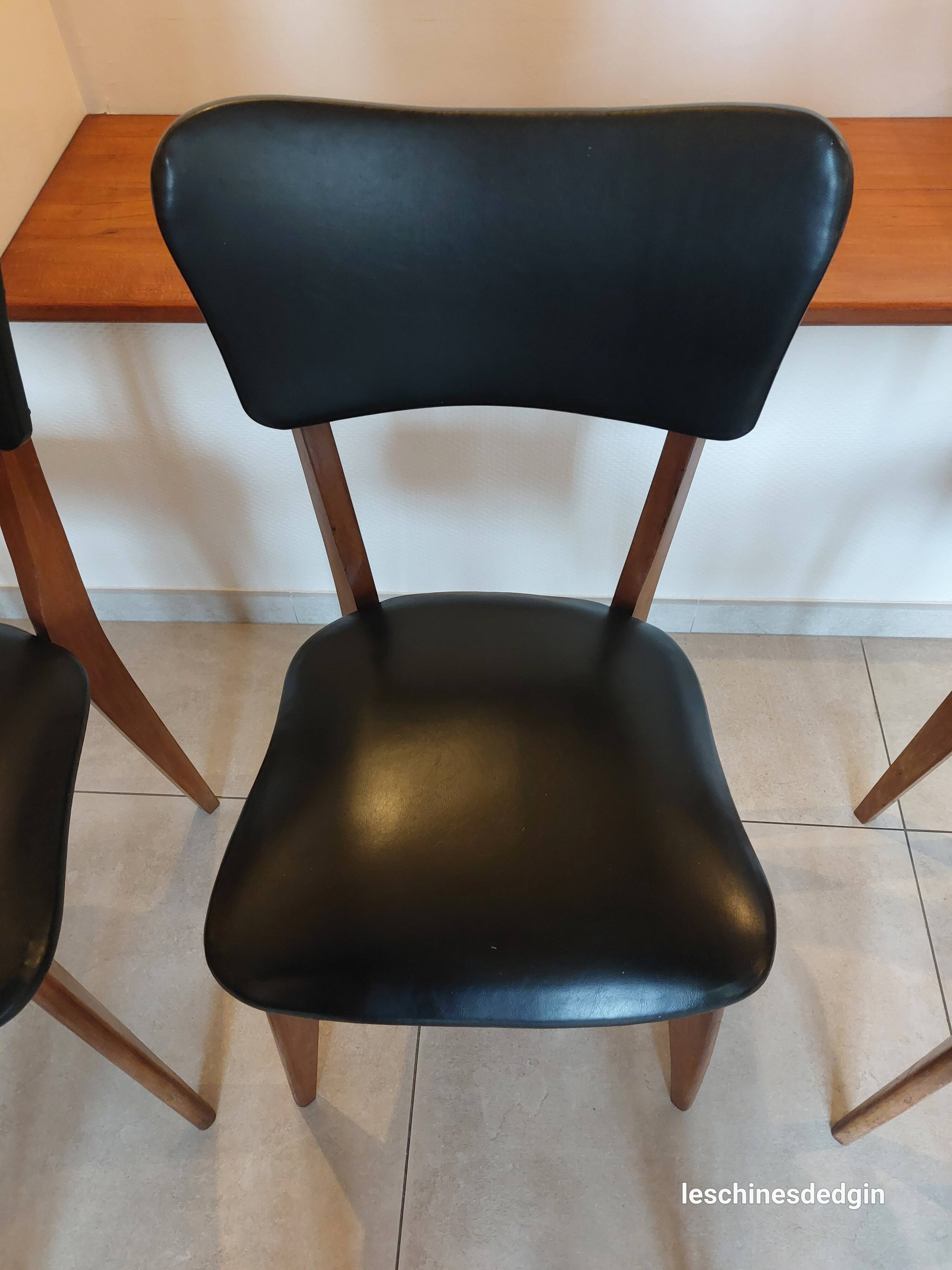 5 chairs in wood and black faux leather, Scandinavian style