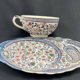Lunch toast cup and its large earthenware saucer from Gien, Cashmere decor