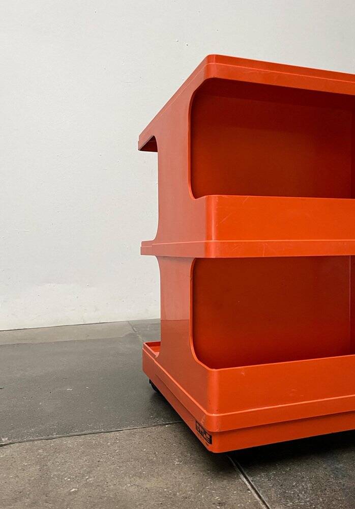 Dessert or space-age side table by Giovanni Pelis for Stile Neolt, 1960s.