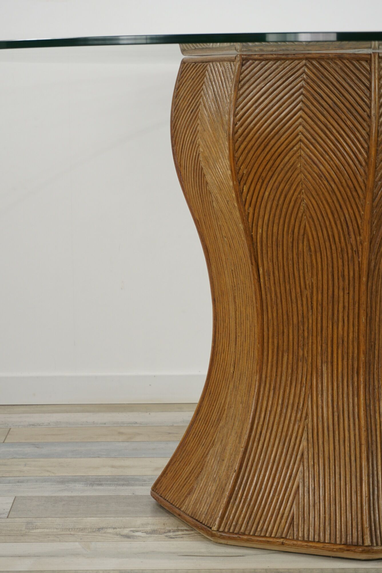 Italian design dining table from the 60/70