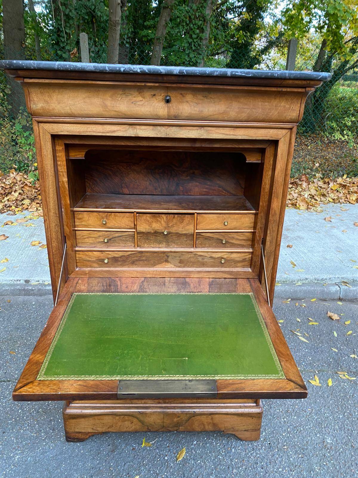 19th century secretary desk in solid walnut and burr grey marble