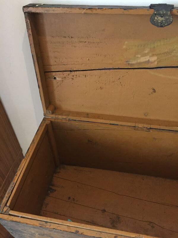 Malle ancienne en bois