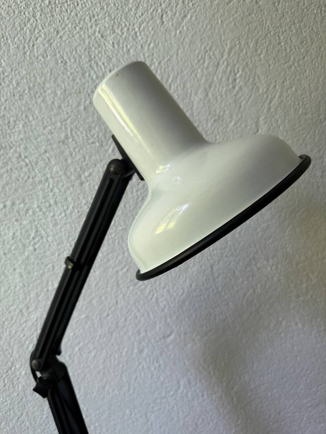 80s Pixar Style Articulated Desk Lamp