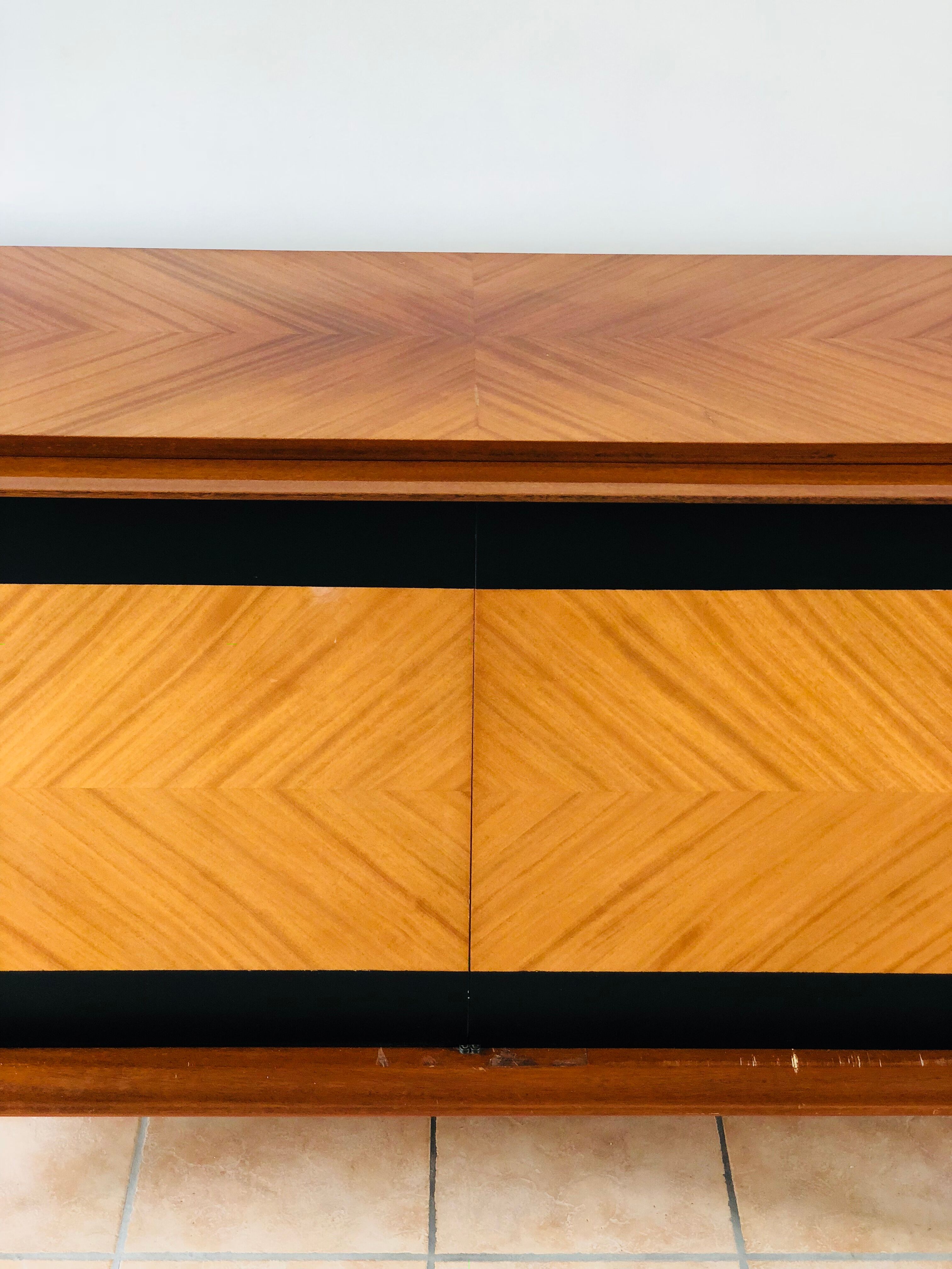 Slip-on feet compass 1960