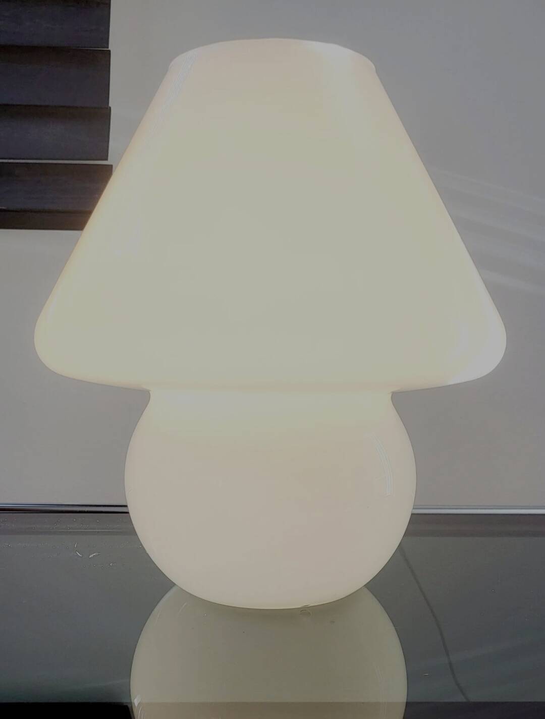 Vintage mushroom table lamp, Hustadt Leuchten, in opaline glass model L 1970.