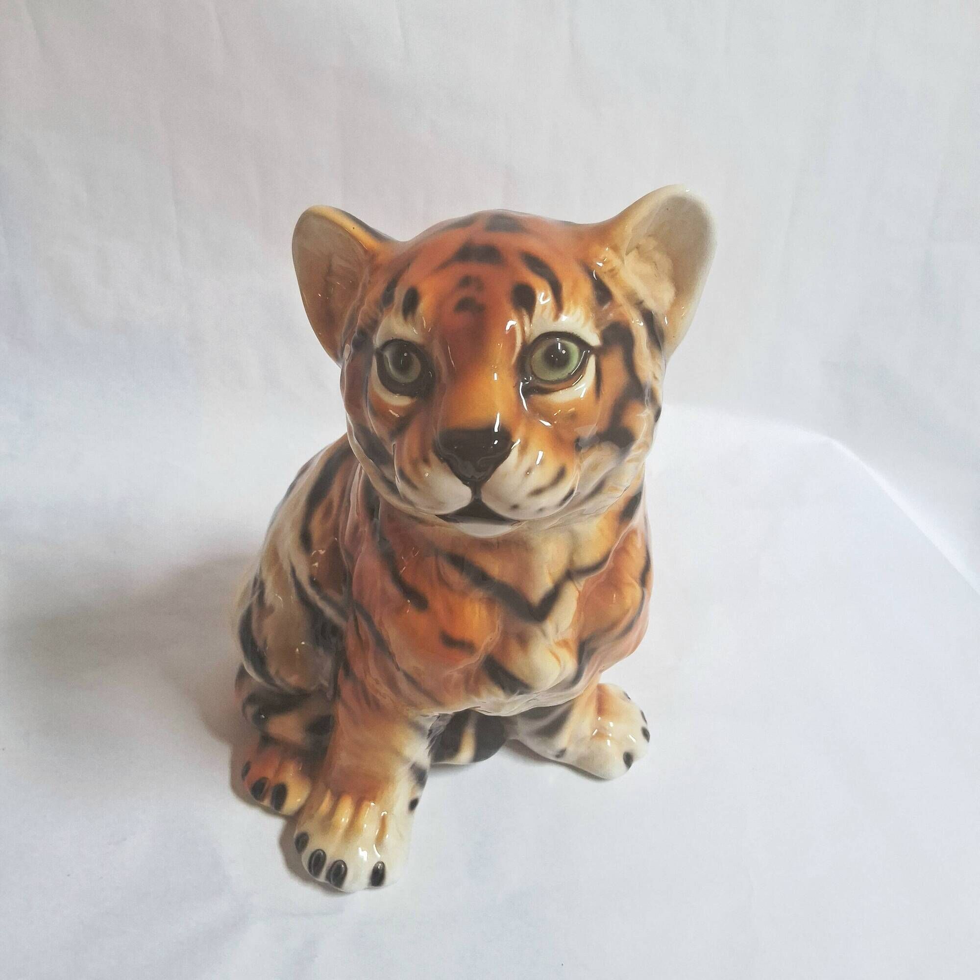Vintage animal sculpture in Italian ceramic depicting a tiger cub.