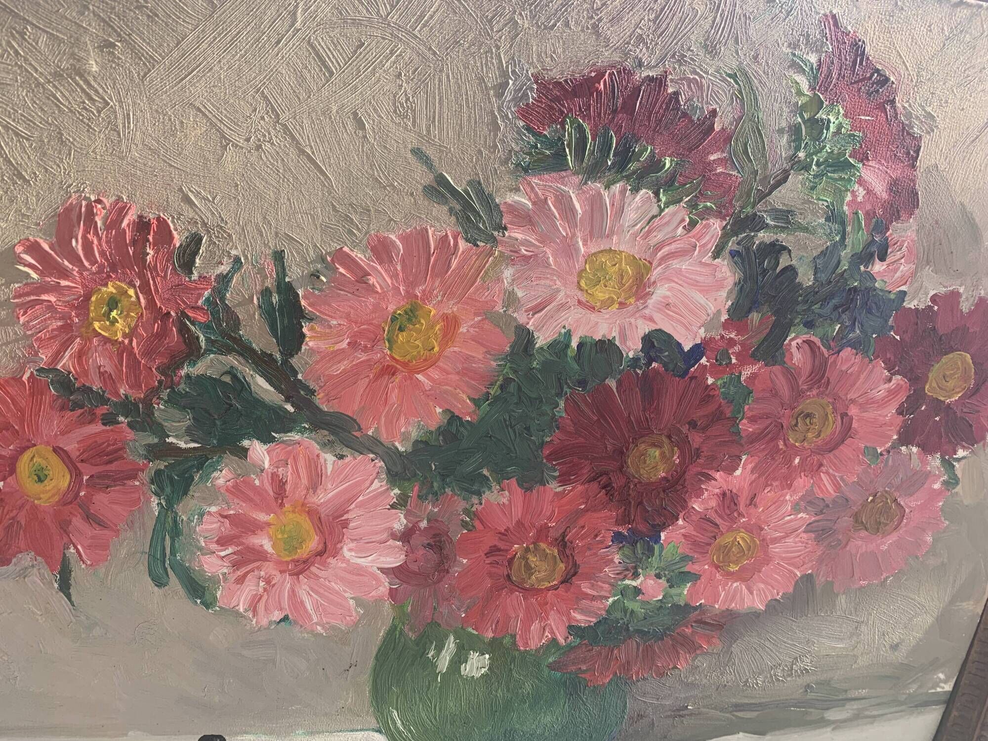 Painting the bouquet of Daisies signed Renée VAsse, old frame