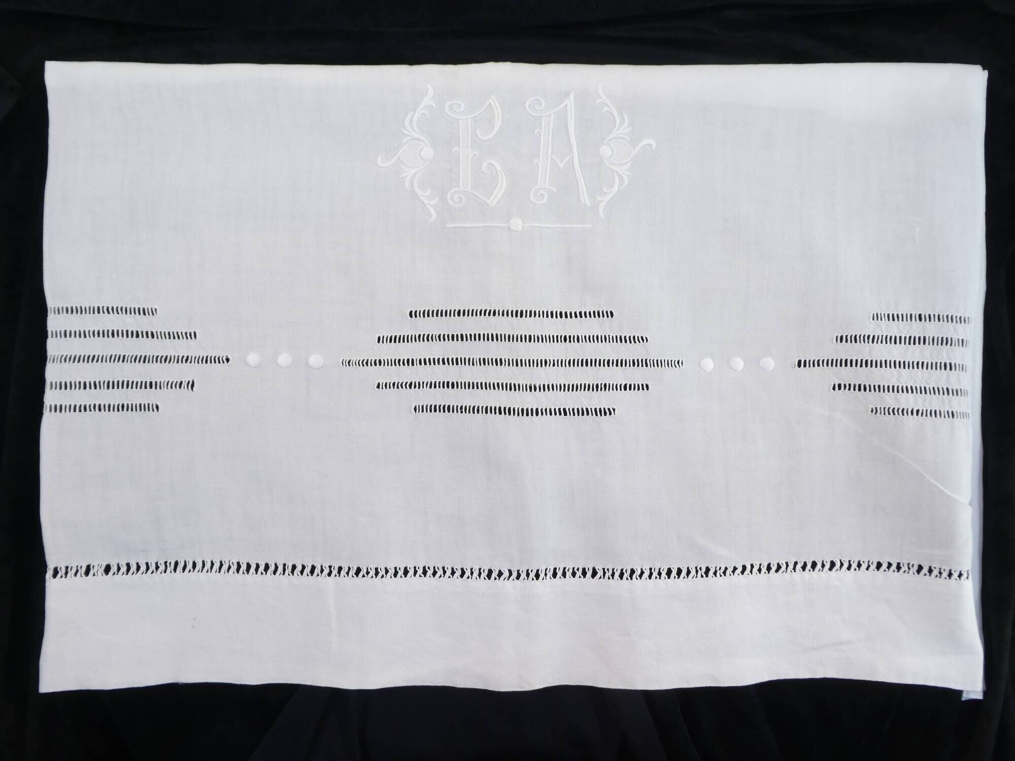 Old Linen Sheet 210 x 290 Day Scale Embroidery Monogram LA