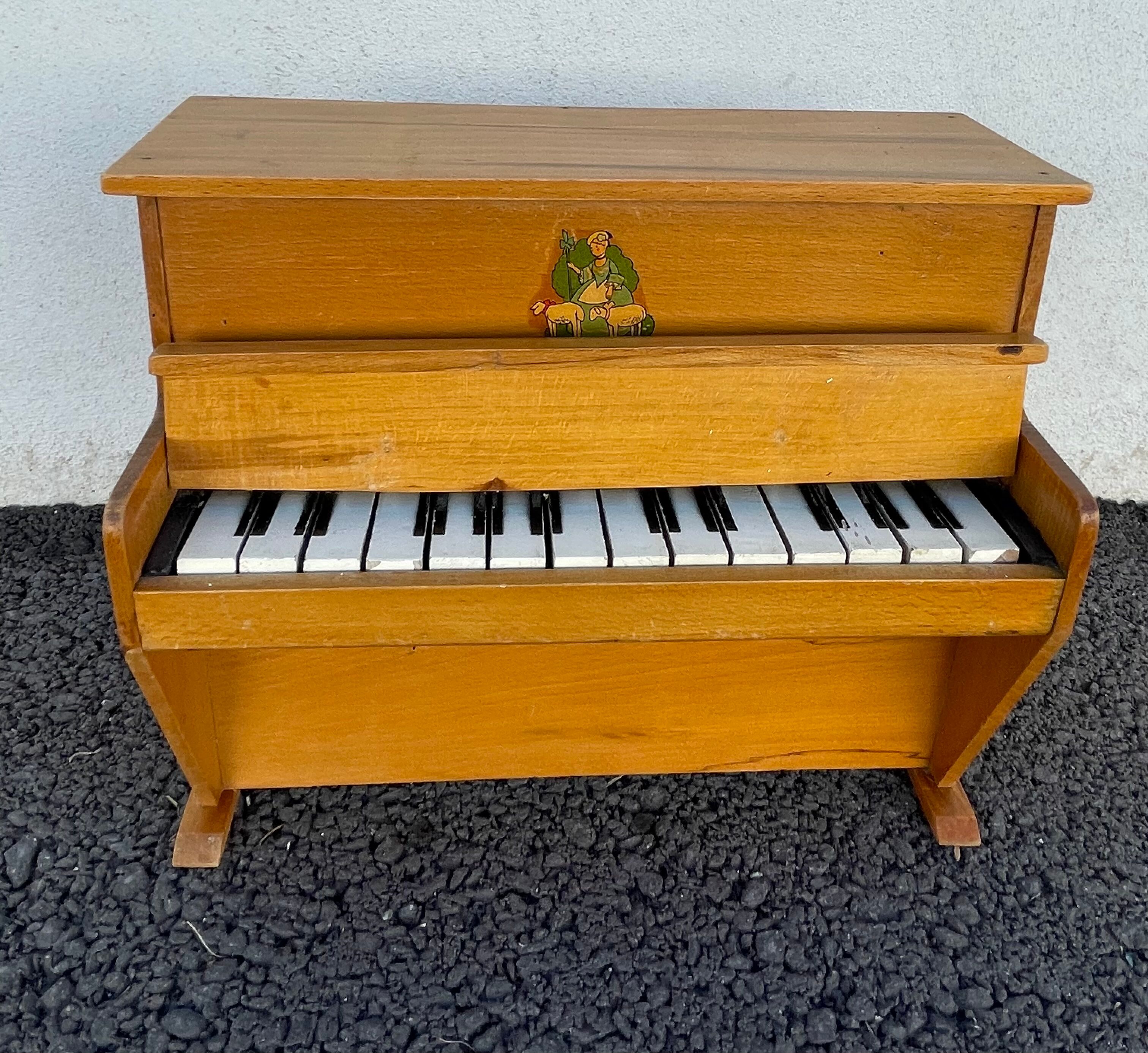 Old toy piano