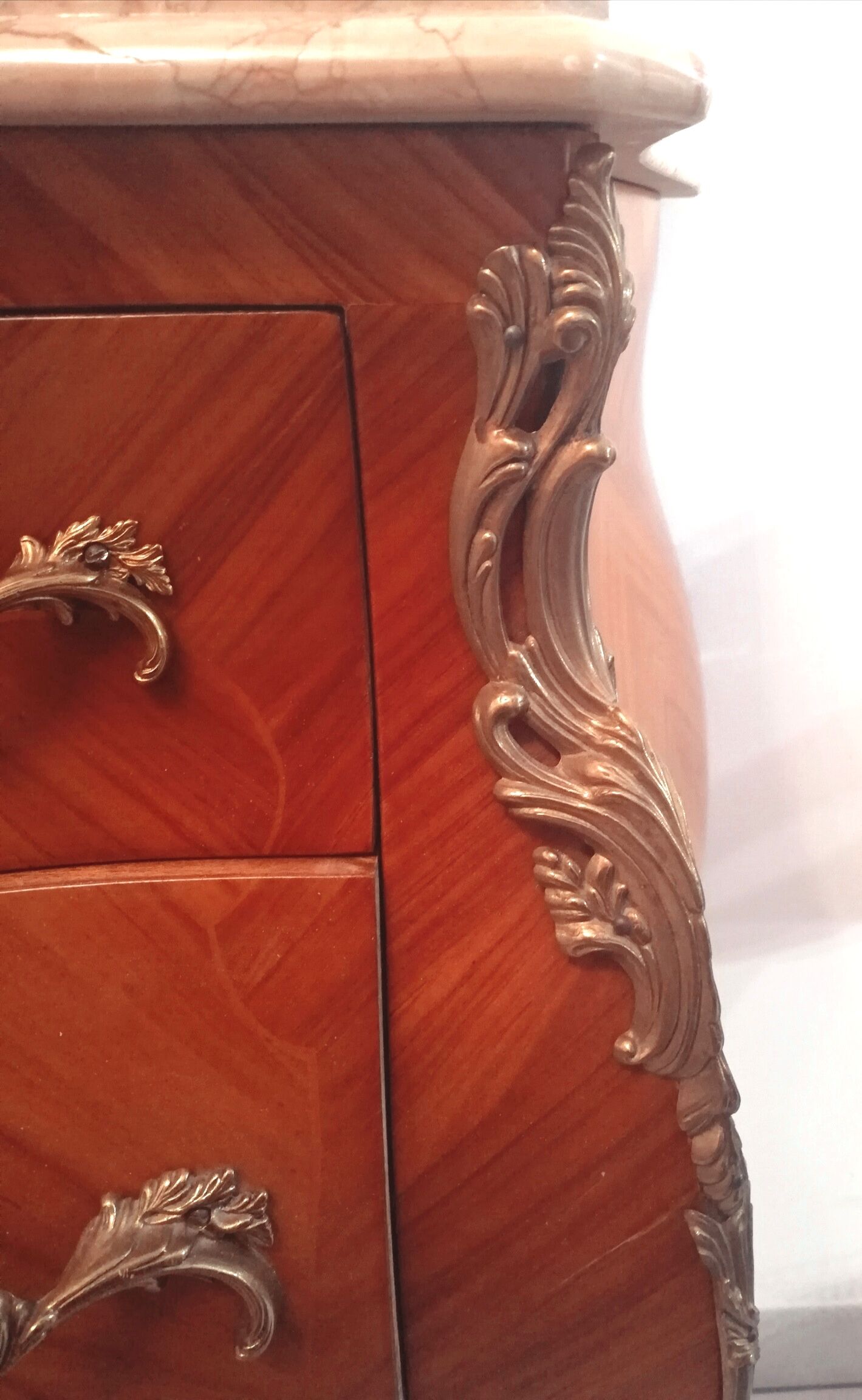 Commodity tomb three drawers Louis XV style