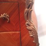Commode tombeau trois tiroirs de style Louis XV