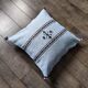 Coussin berbère bleu ciel en coton