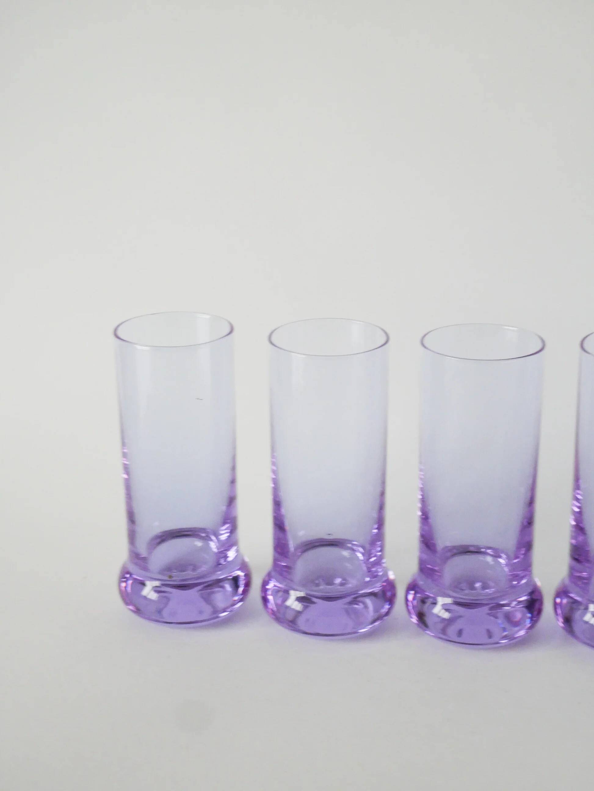 Set consisting of 5 cocktail glasses and an ice bucket, purple and chrome, made in Italy, 1960.