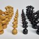 Jeu d’échecs vintage en bois sculpté à la main, années 1930, hauteur du roi 8 cm