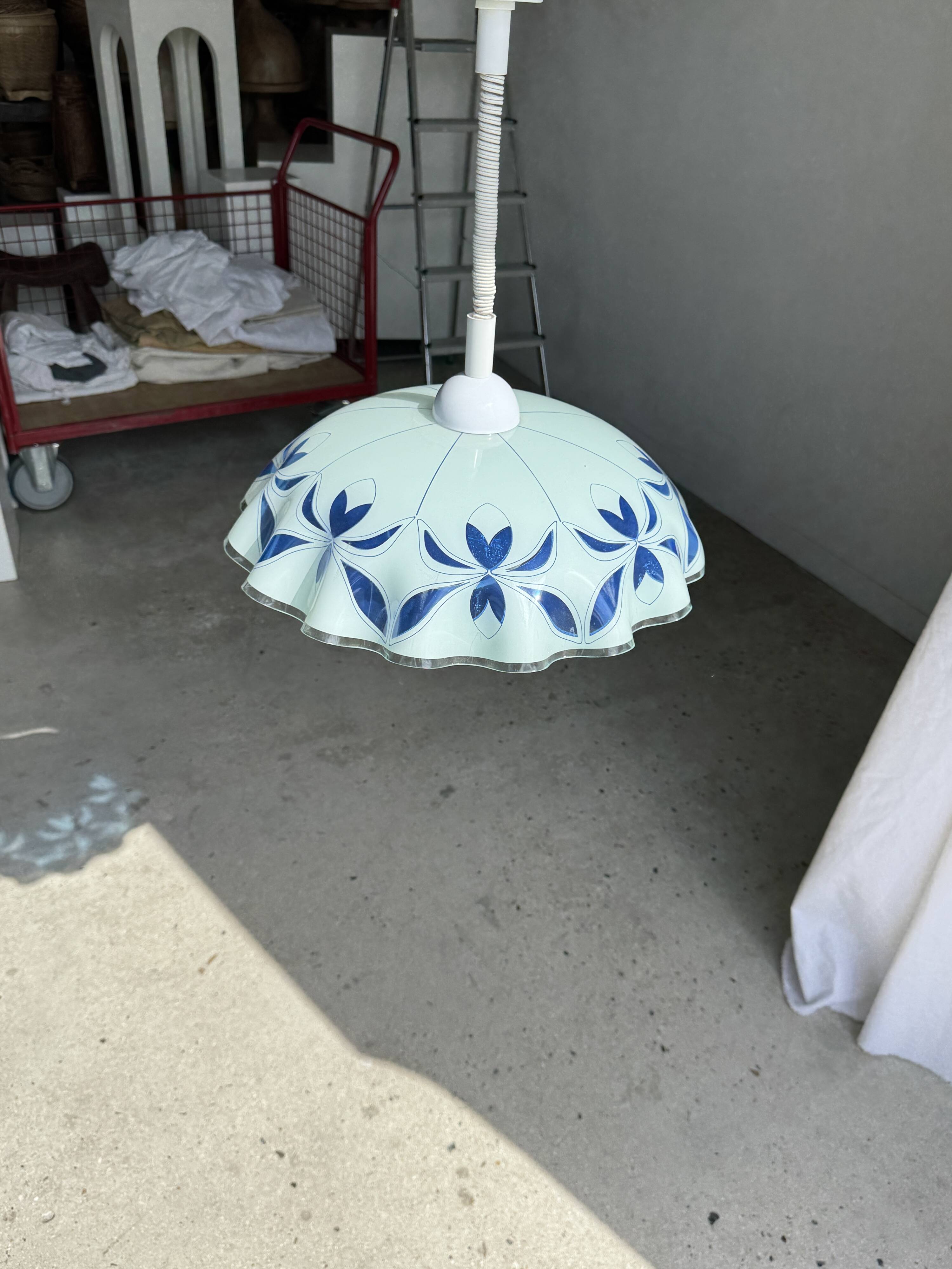 Vintage suspension in white and blue glass with wavy edge D46 H53