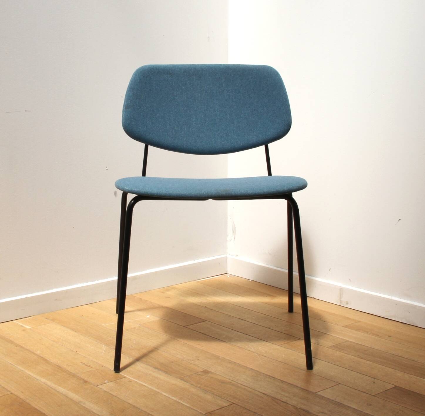 Pair of Doll 559 chairs, Billiani