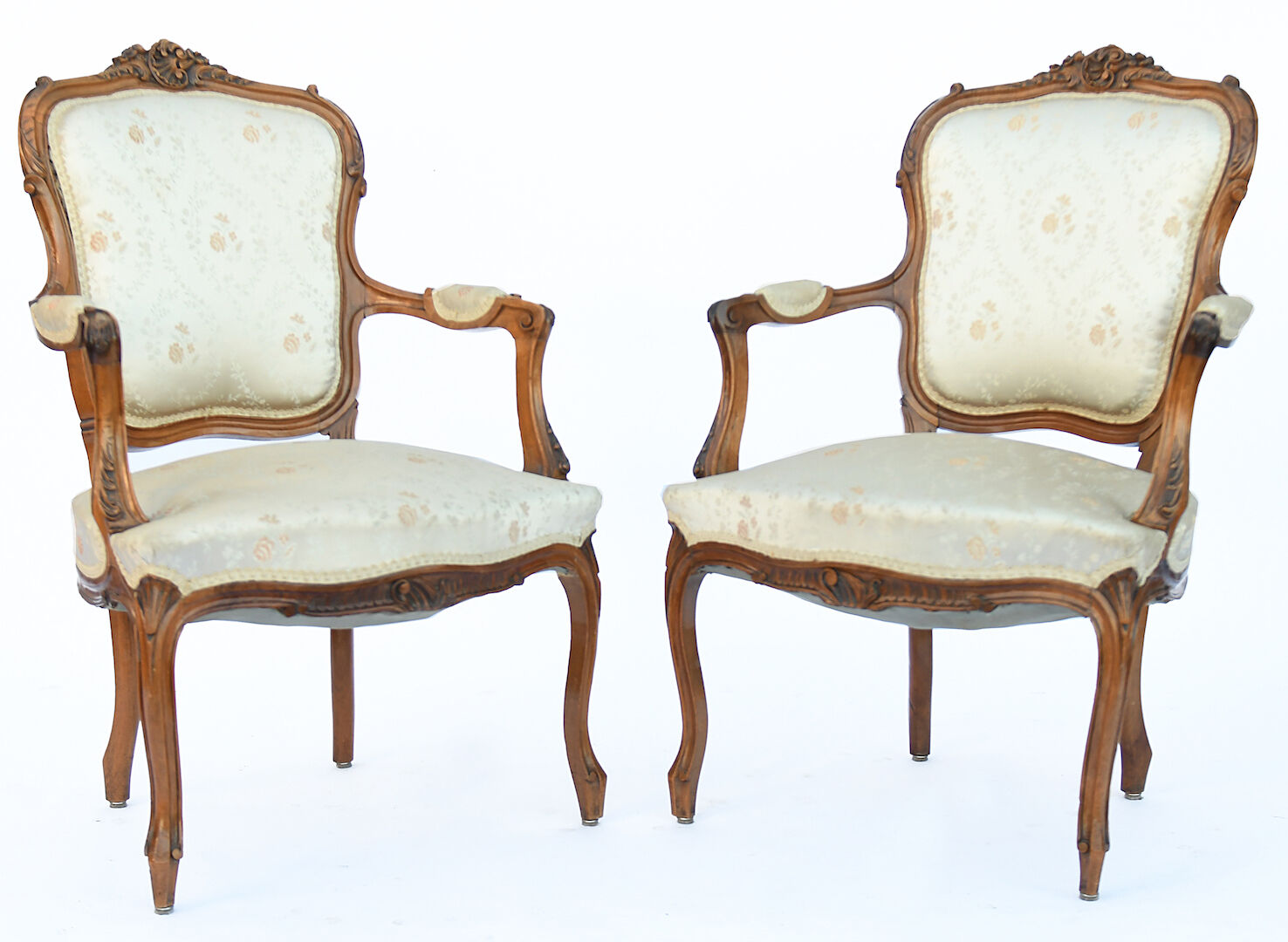 Salon en bois sculpté de style Louis XV