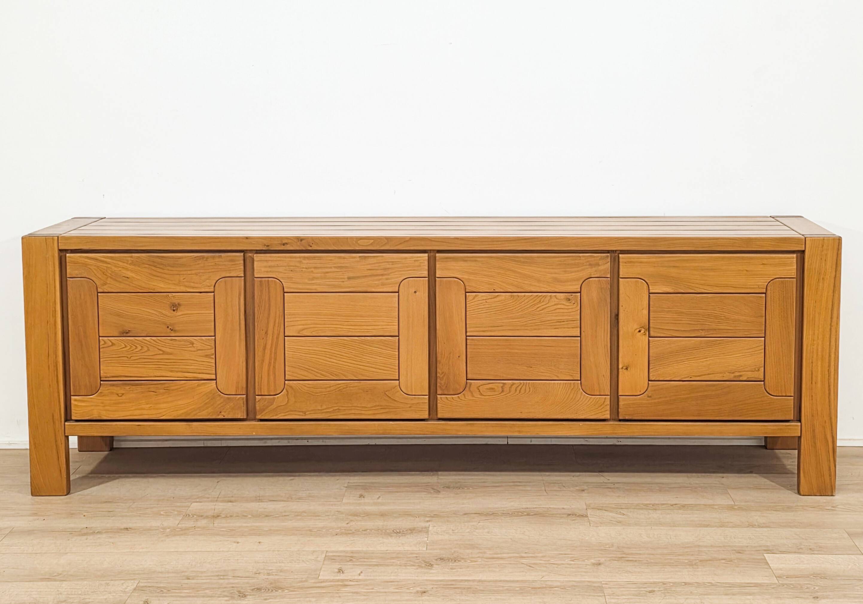 Buffet design Maison Regain en orme massif – des années 1970