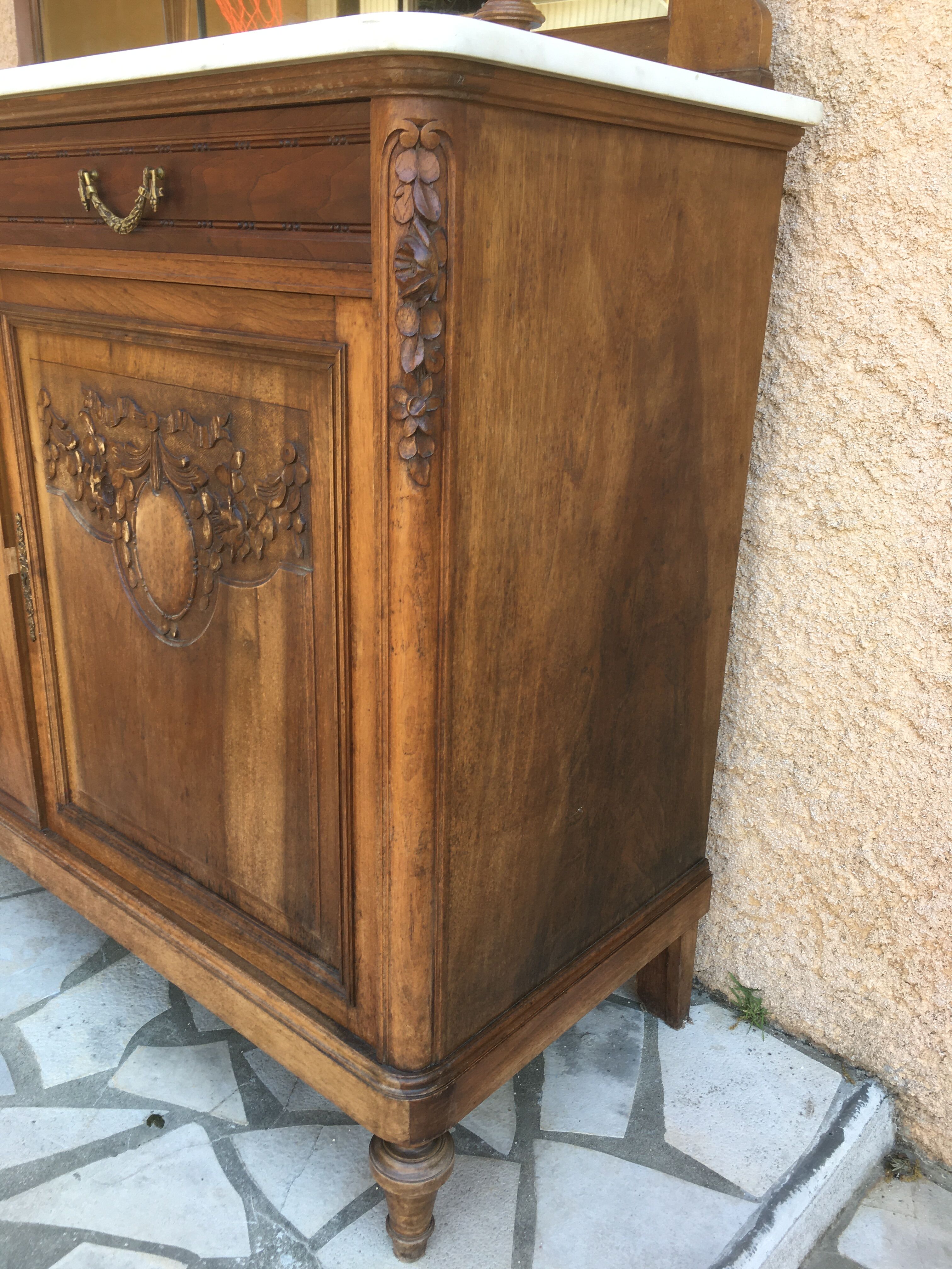 Louis XVI-style showcase buffet