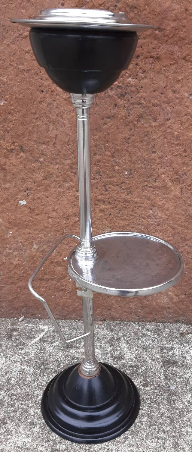 Standing magazine ashtray, 1960s/70s.
