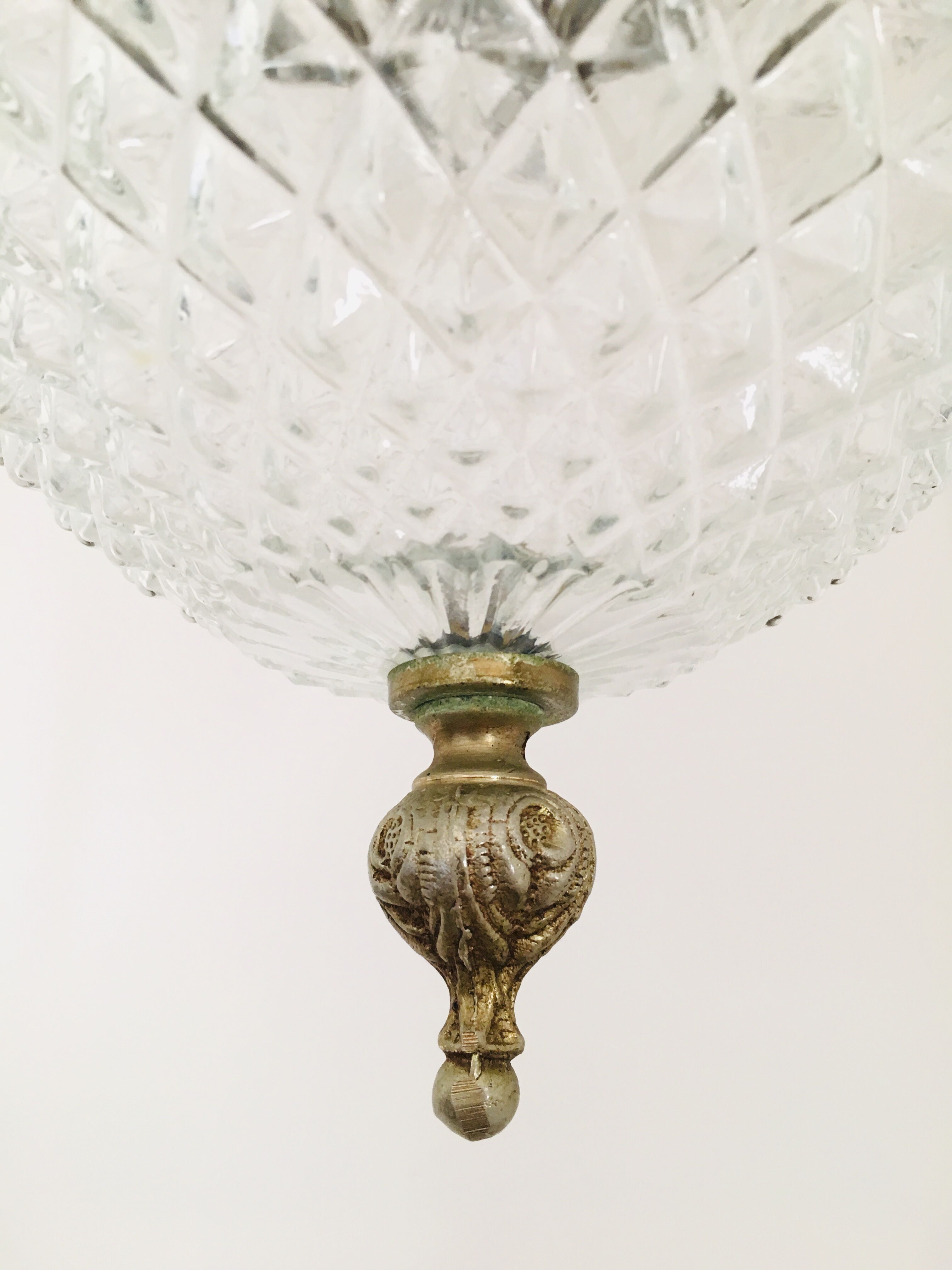 Brass globe suspension