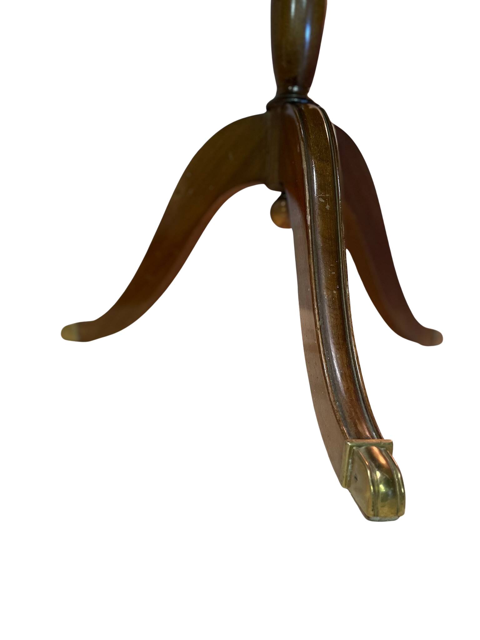 silent servant leather and mahogany