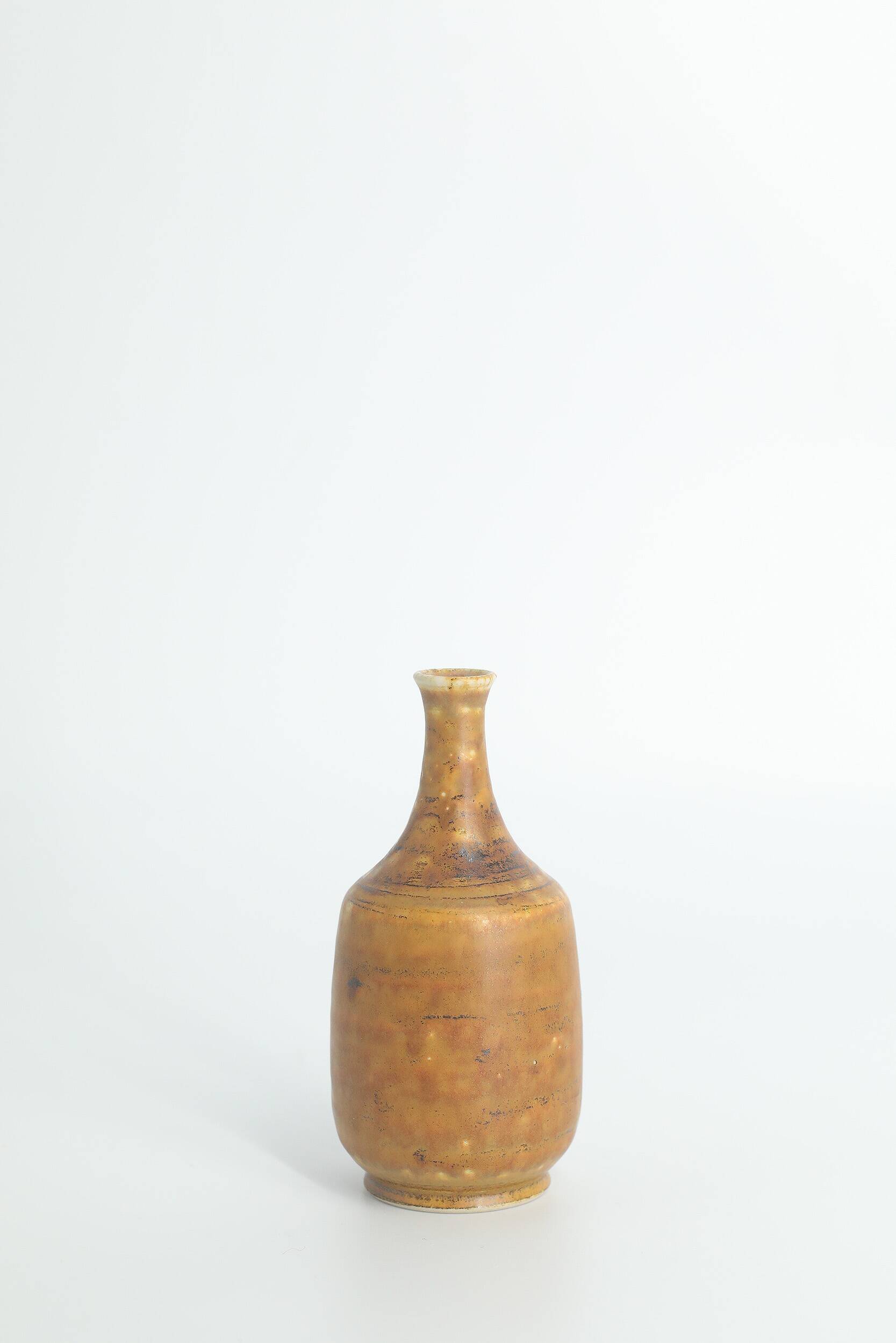 Suite de 4 vases de collection Mid-Century scandinave en grès marron par Gunnar Borg