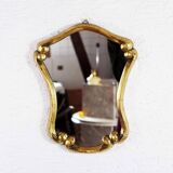 Miroir en bois doré à la feuille