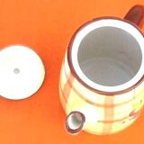 Ceramic coffee maker with fruit decoration