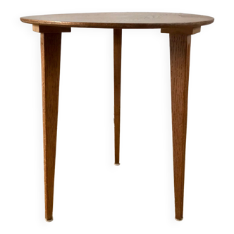 Tripod wood veneer side table 50-60s