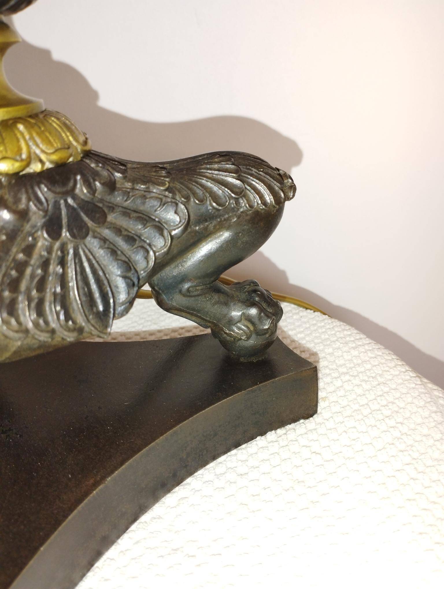 Antique lamp base with lion's paw - Restoration period - Empire