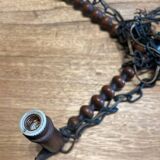 Lustre en bois torsadé