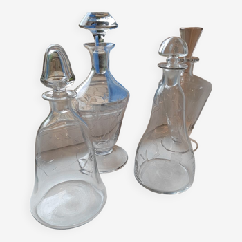 Set of decanters