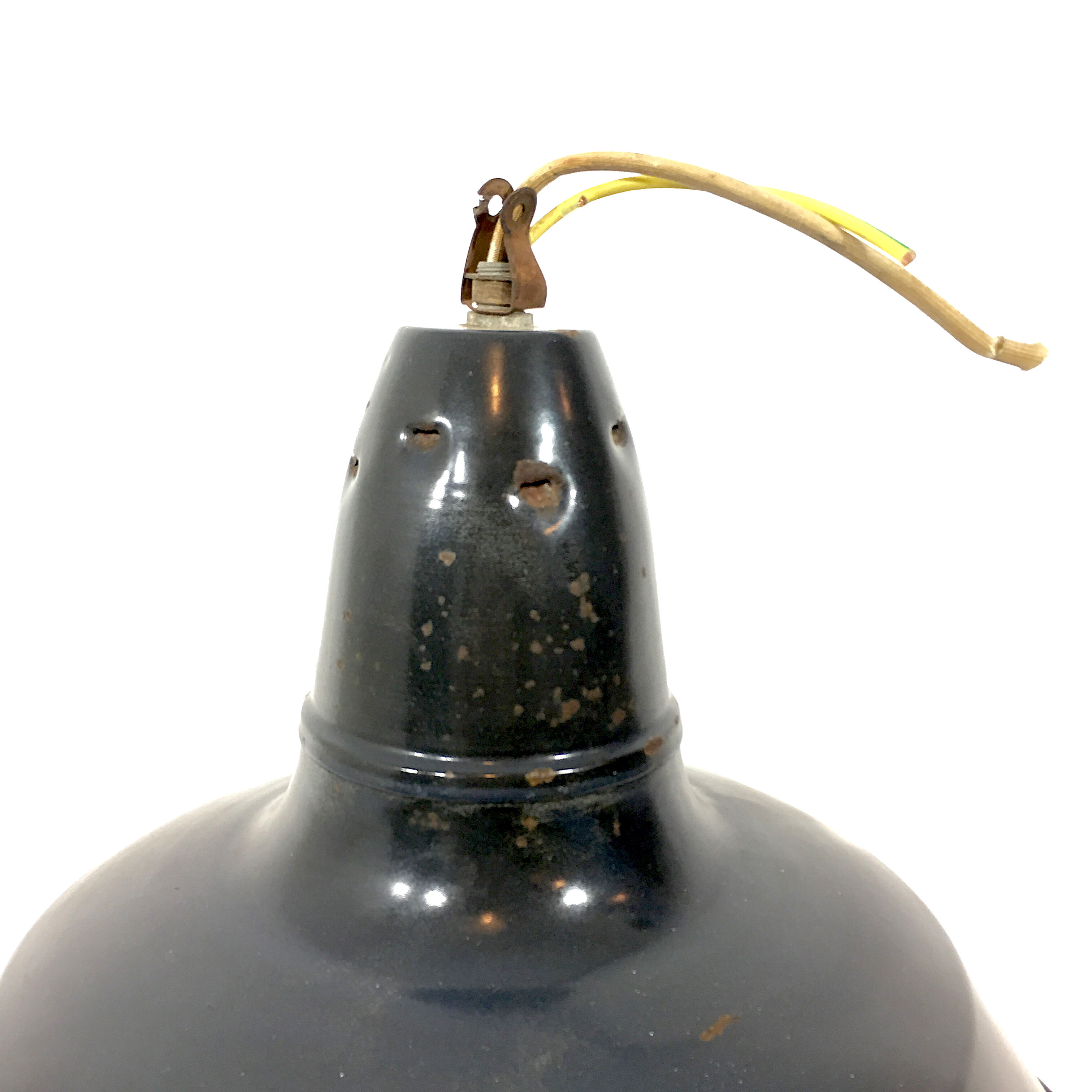 Enamelled steel suspension