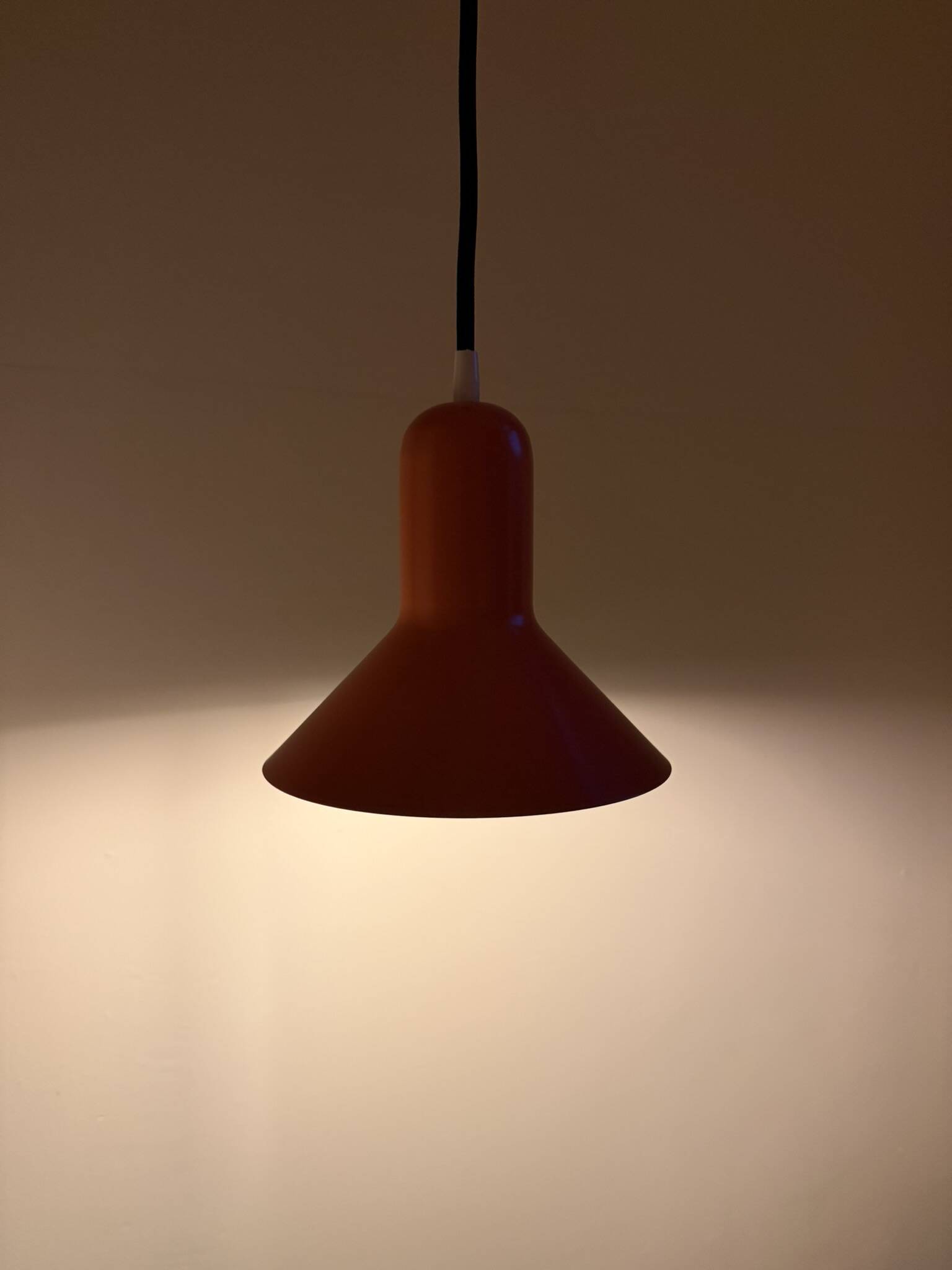 Vintage mini Jeka Metaltryk pendant - Salmon color - Danish design lamp