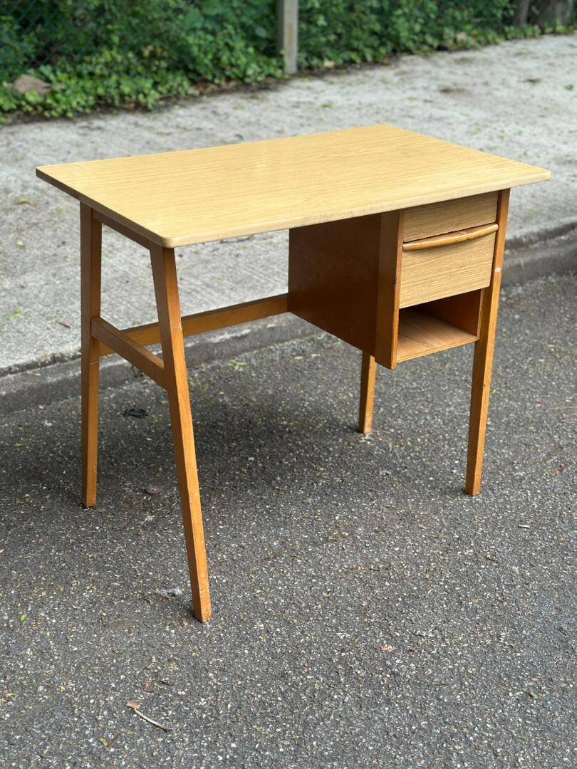Bureau scandinave en bois 1980