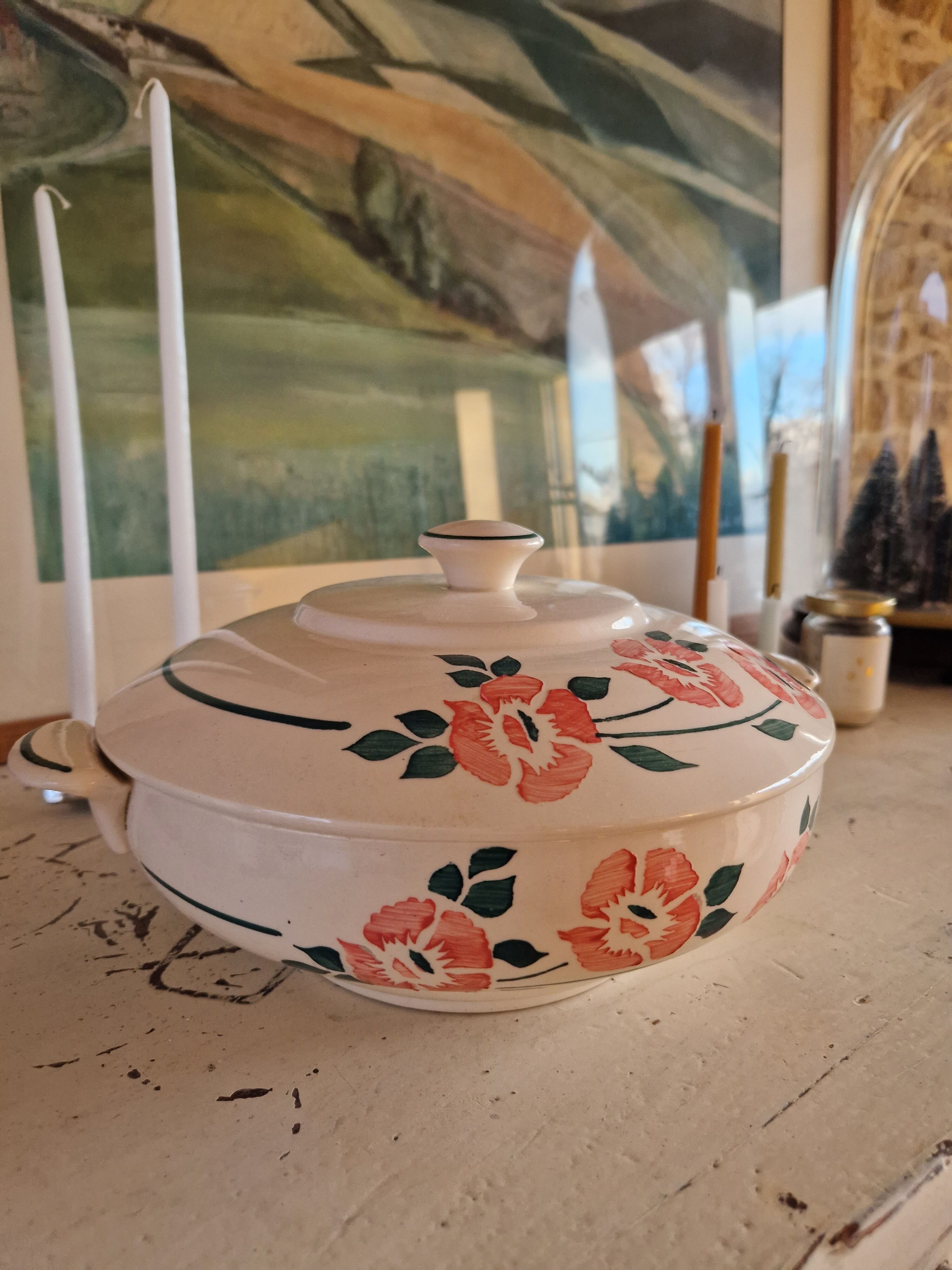 Earthenware tureen of Givors