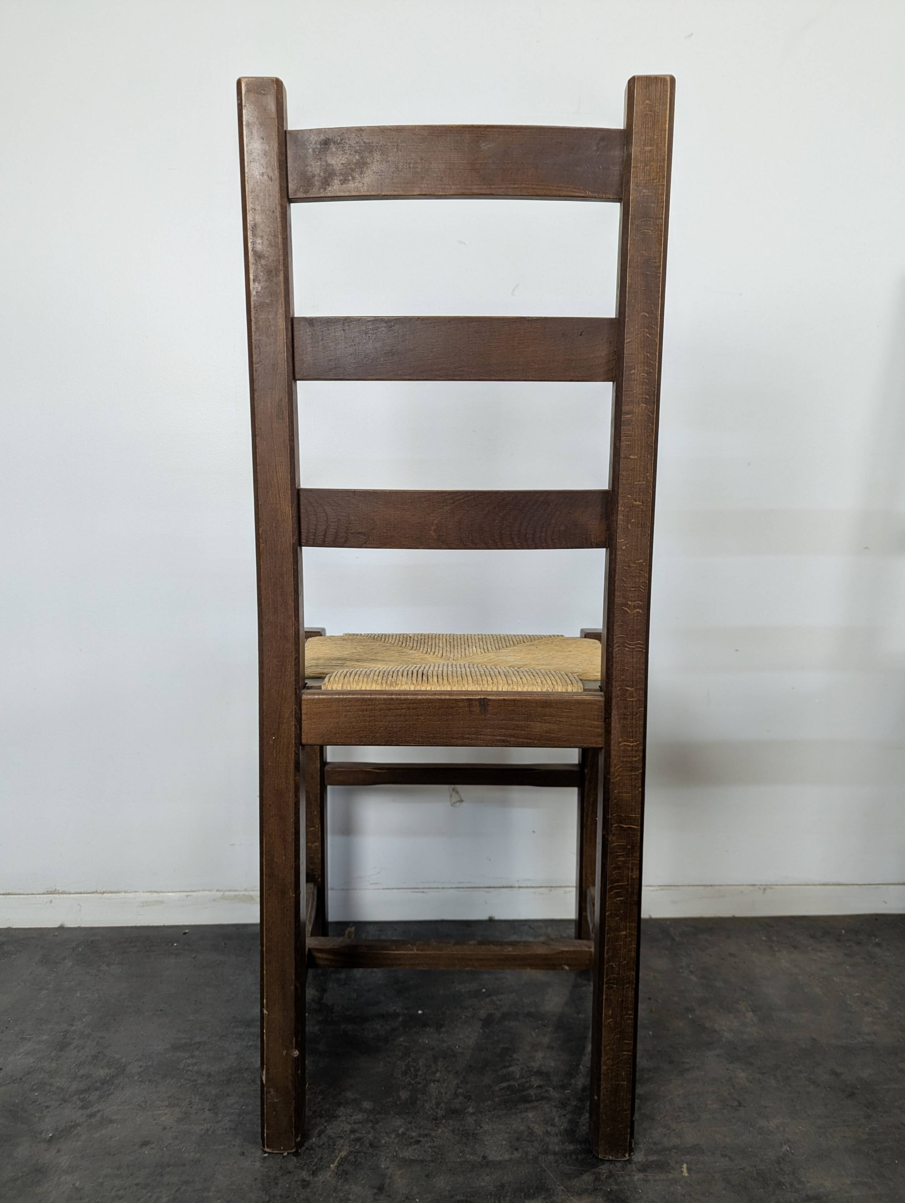 Série de 5 chaises brutalistes