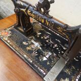 Bijou sewing machine