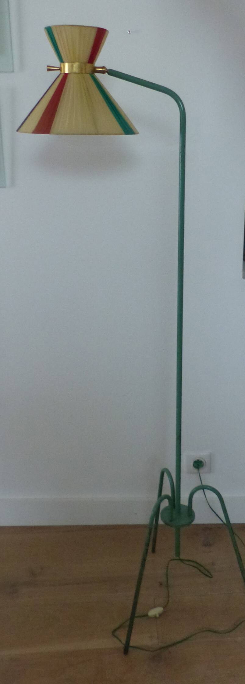 Lampadaire tripode DIABOLO de la Maison LUNEL des années 50 double éclairage